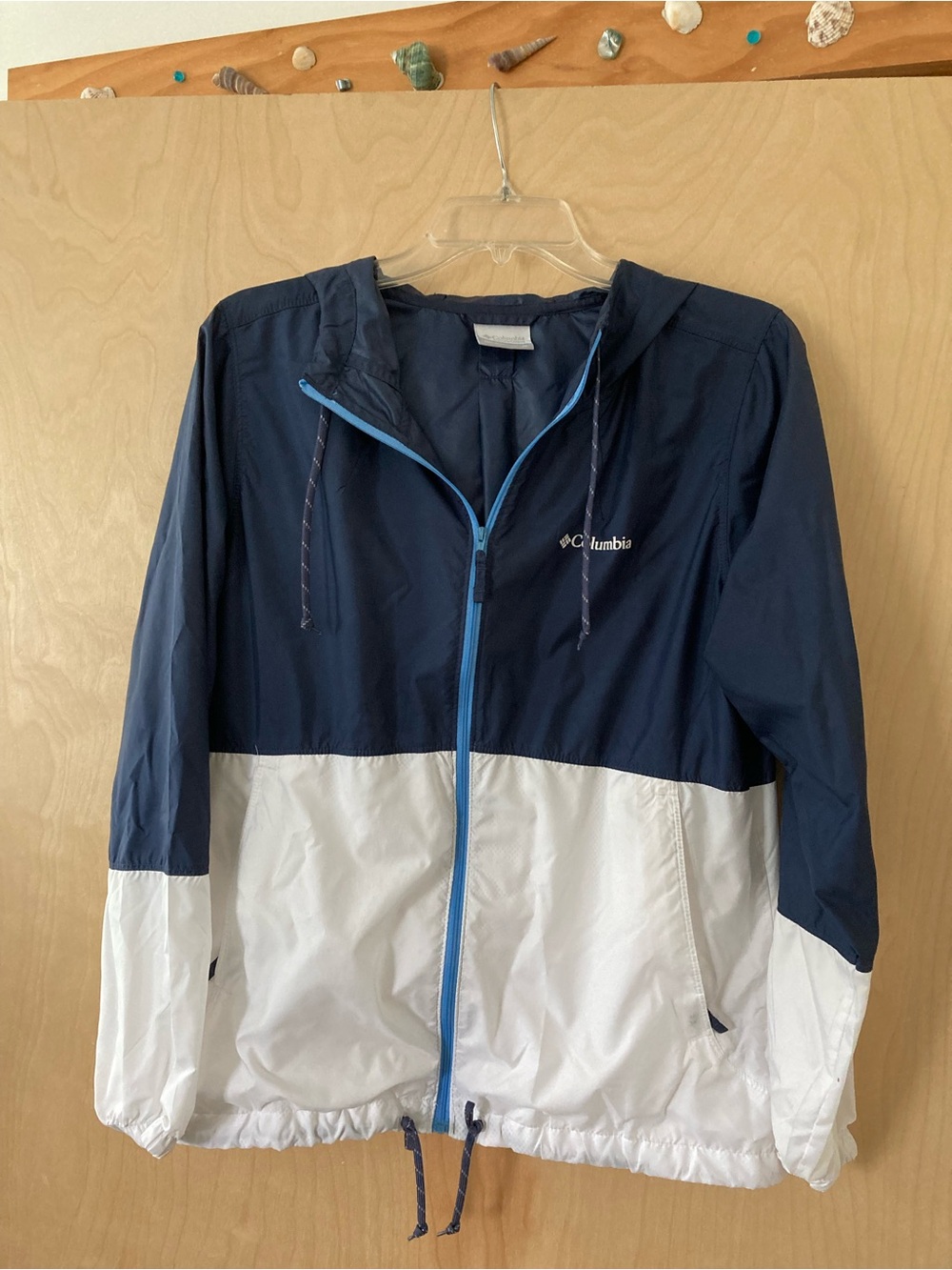 Columbia Navy and White Lightweight Hooded Windbreaker Jacket Women’s Sz Medium